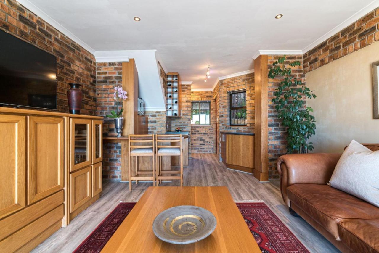 Auberge Cape Guesthouse Fokváros Kültér fotó